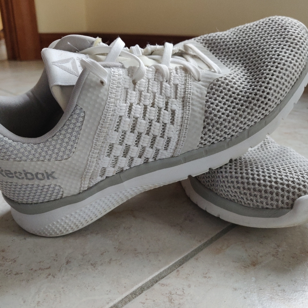 Reebok Athletic Shoes Sz 7.5